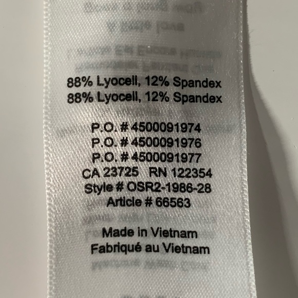 Discontinued Aritzia •Sunday Best• White and Black Trim Baby Tee - Picture 5 of 6